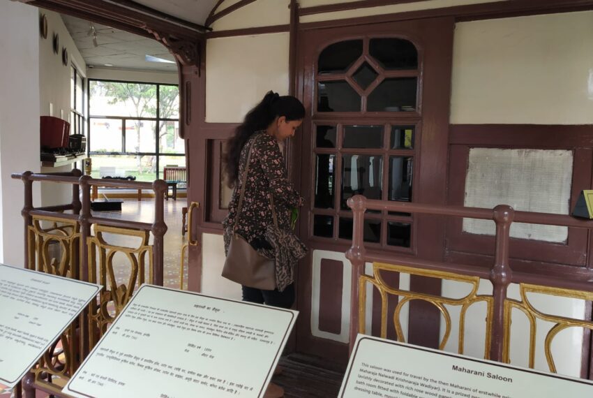 Maharani Saloon on Wheels - Travel Saloon